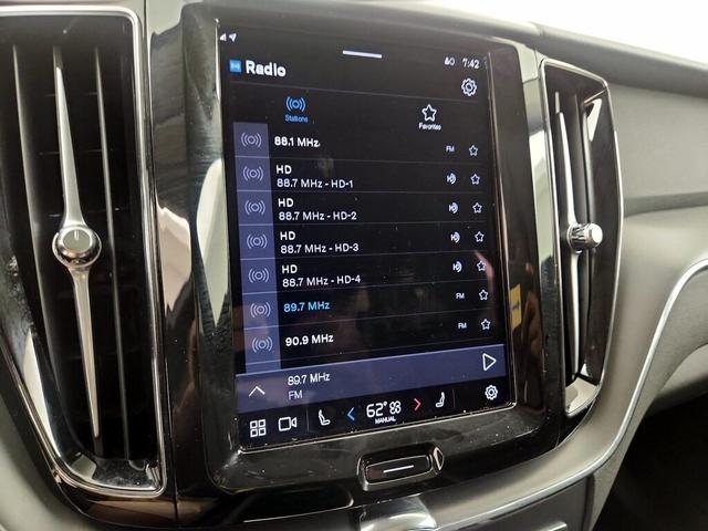 Photo of 2025 White Volvo XC60