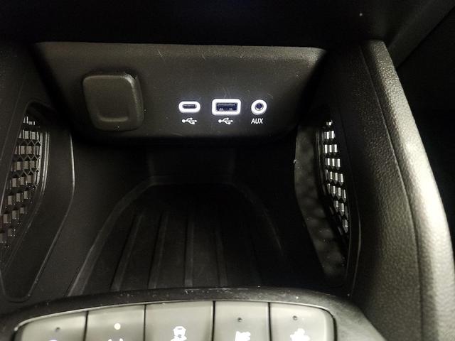 Photo of 2021 White Chevrolet Trailblazer