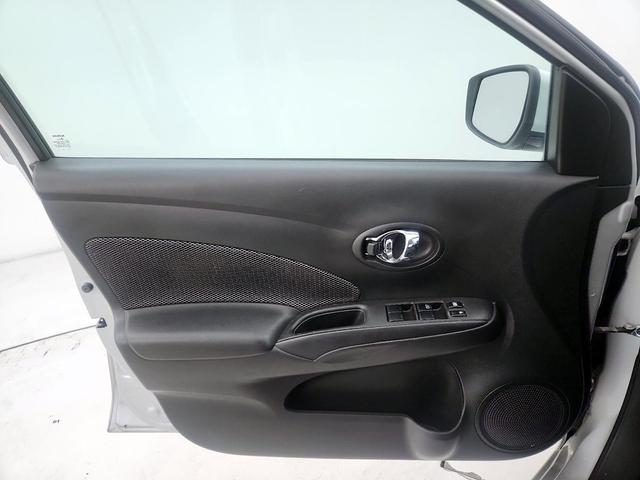 Photo of 2018 Silver Nissan Versa