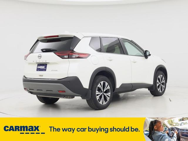 Photo of 2023 White Nissan Rogue