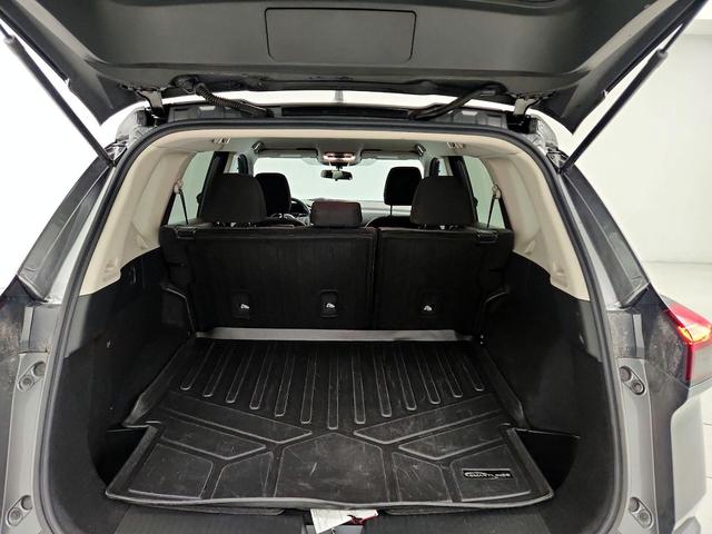 Photo of 2021 Gray Nissan Rogue