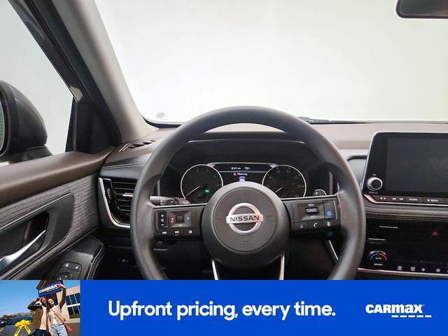 Photo of 2021 Gray Nissan Rogue