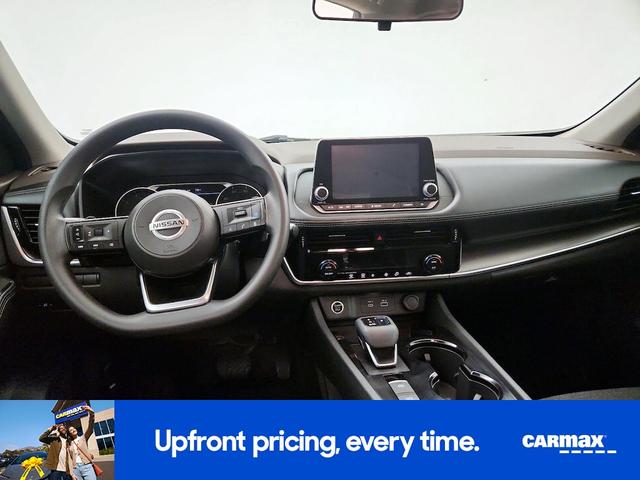 Photo of 2021 Gray Nissan Rogue