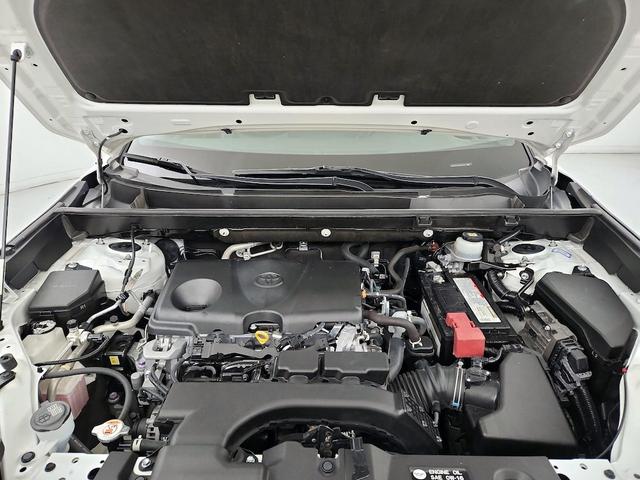 Photo of 2021 White Toyota RAV4