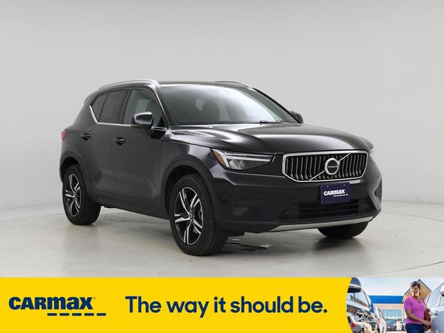 2025 Volvo XC40