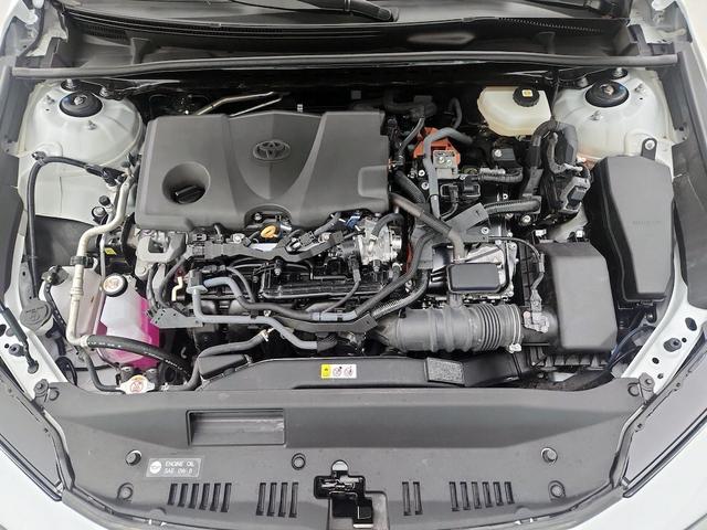Photo of 2025 White Toyota Camry