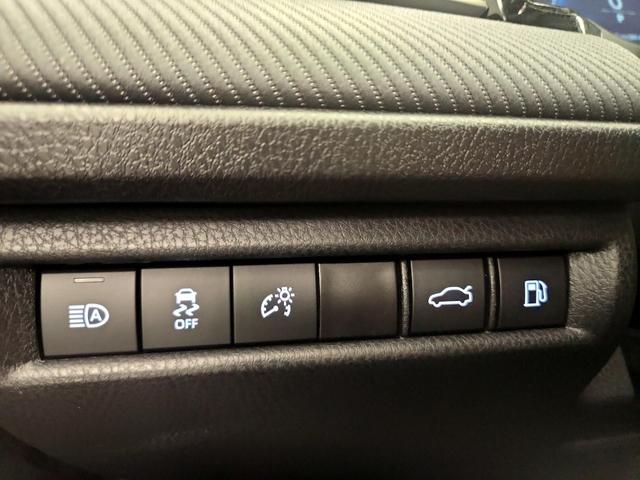 Photo of 2025 White Toyota Camry