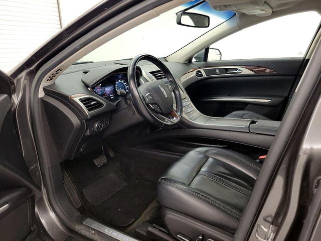 Photo of 2016 Gray Lincoln MKZ