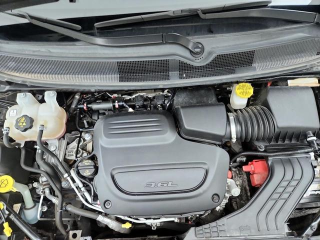 Photo of 2022 Black Chrysler Pacifica