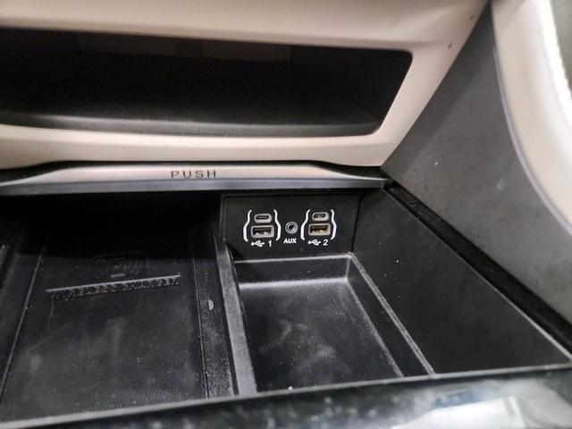 Photo of 2022 Black Chrysler Pacifica