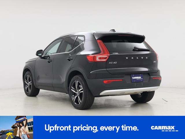 Photo of 2025 Black Volvo XC40