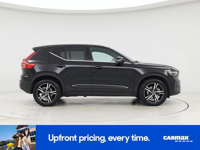 Photo of 2025 Black Volvo XC40