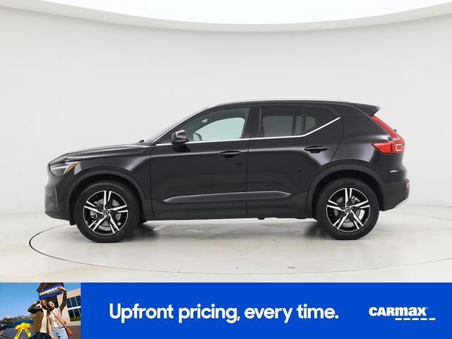 Photo of 2025 Black Volvo XC40