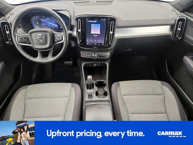 Photo of 2025 Black Volvo XC40