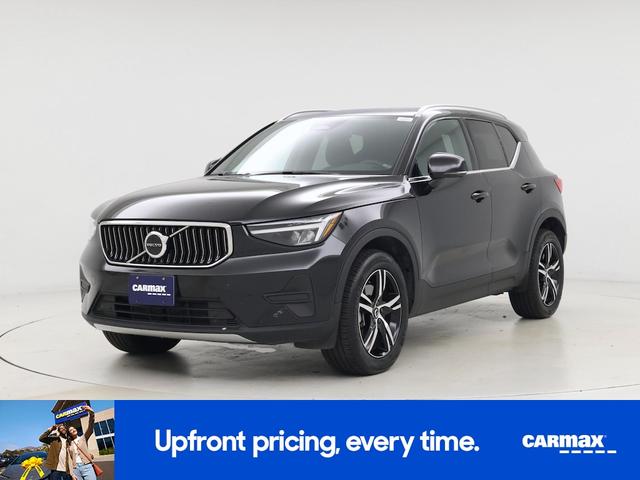 Photo of 2025 Black Volvo XC40