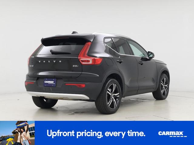Photo of 2025 Black Volvo XC40