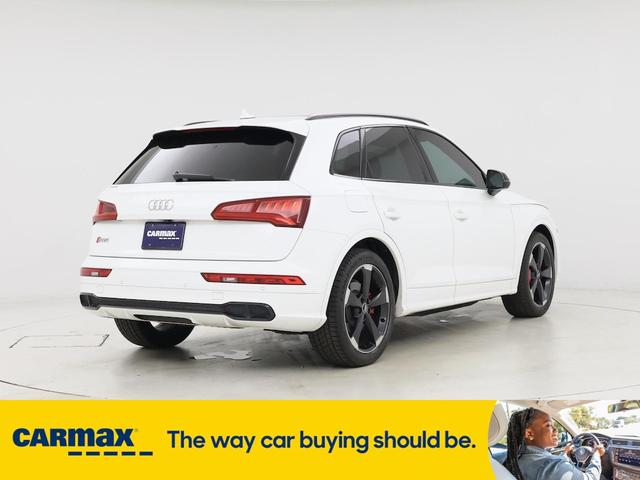 Photo of 2019 White Audi SQ5
