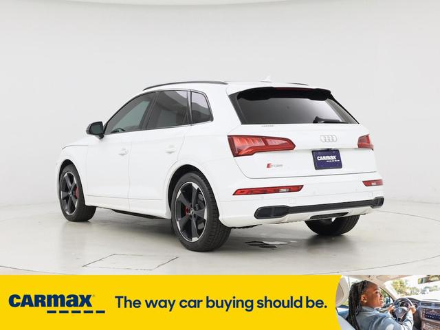 Photo of 2019 White Audi SQ5