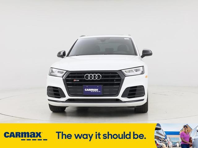 Photo of 2019 White Audi SQ5
