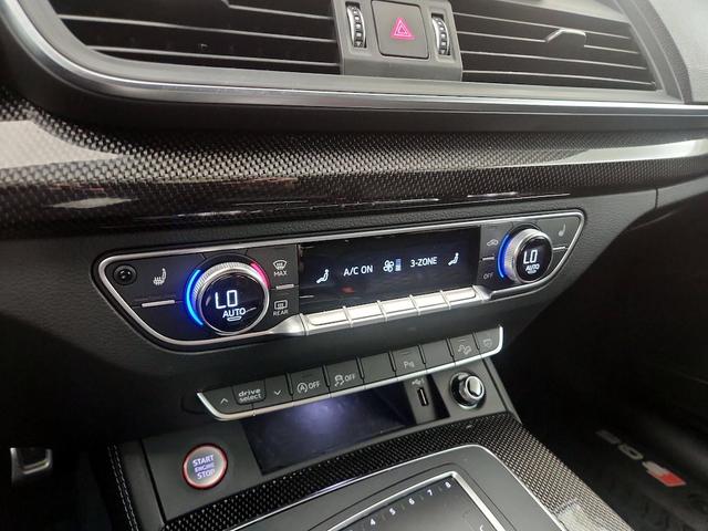 Photo of 2019 White Audi SQ5