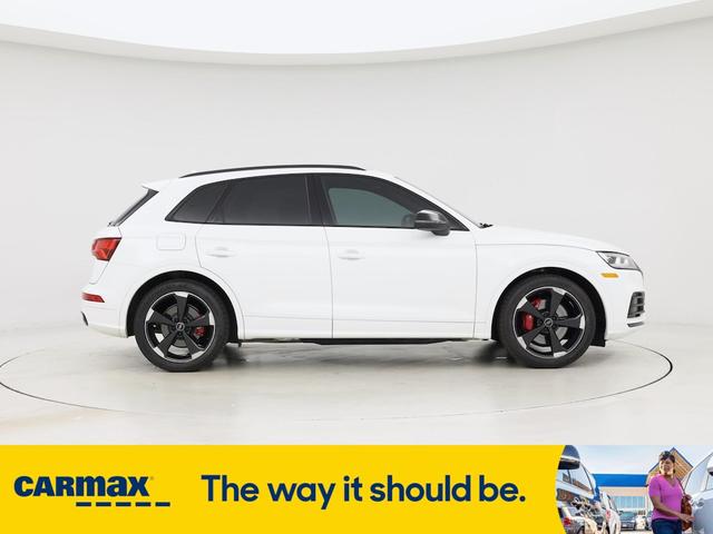 Photo of 2019 White Audi SQ5