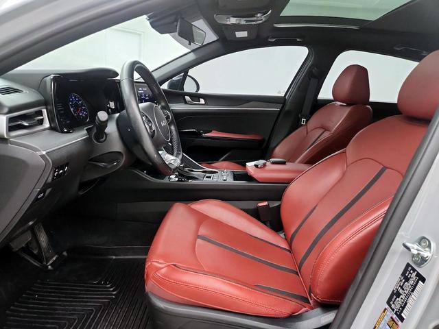Photo of 2023 Gray Kia K5