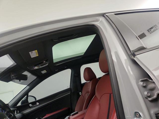 Photo of 2023 Gray Kia K5