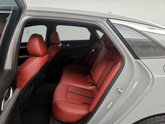 Photo of 2023 Gray Kia K5