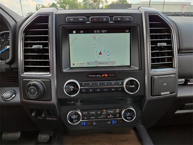 Photo of 2018 Shadow Black Ford Expedition