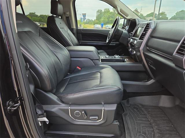 Photo of 2018 Shadow Black Ford Expedition