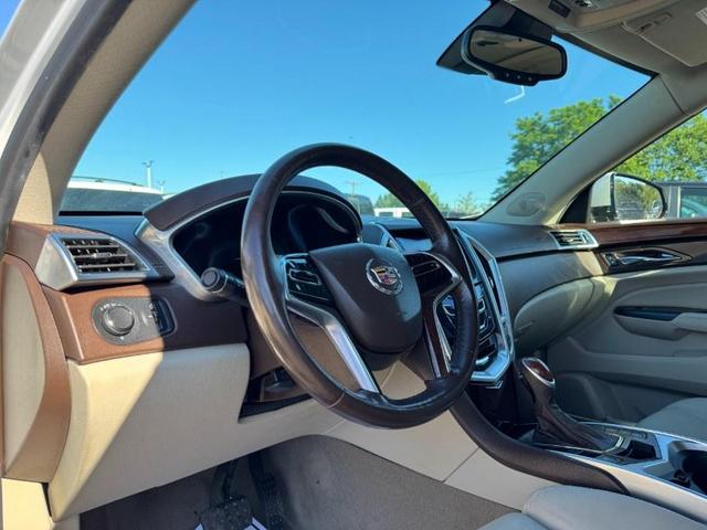 Photo of 2014 White Cadillac SRX
