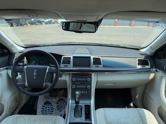 Photo of 2010 Tuxedo Black Metallic Lincoln MKS