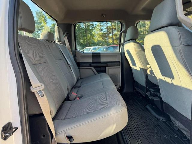 Photo of 2019 Oxford White Ford F-250