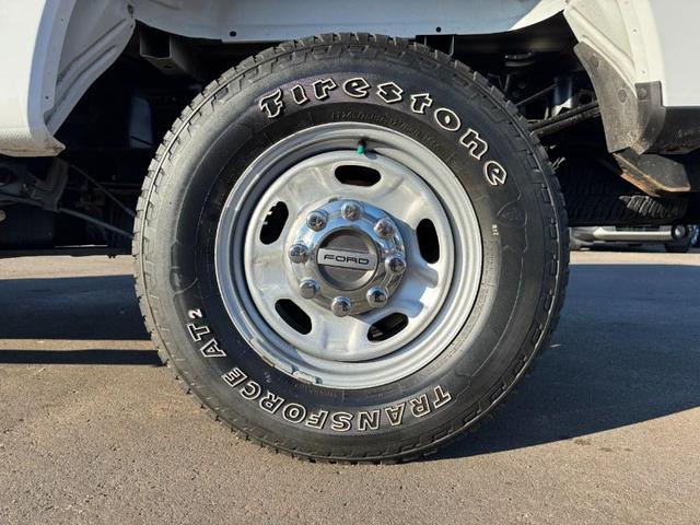 Photo of 2019 Oxford White Ford F-250