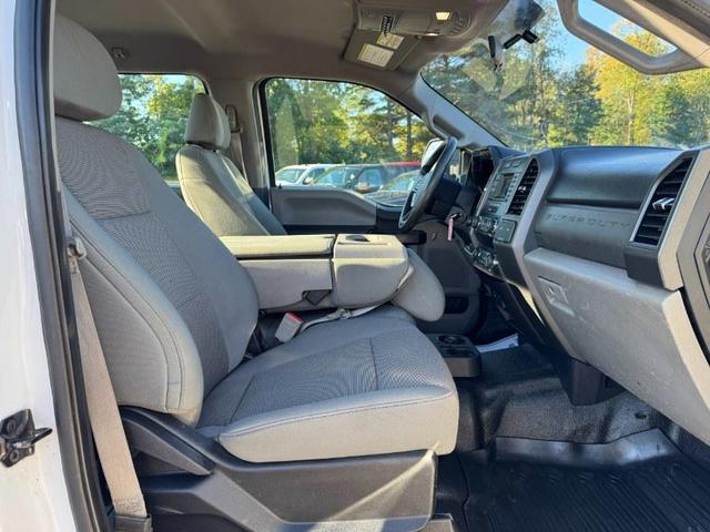 Photo of 2019 Oxford White Ford F-250
