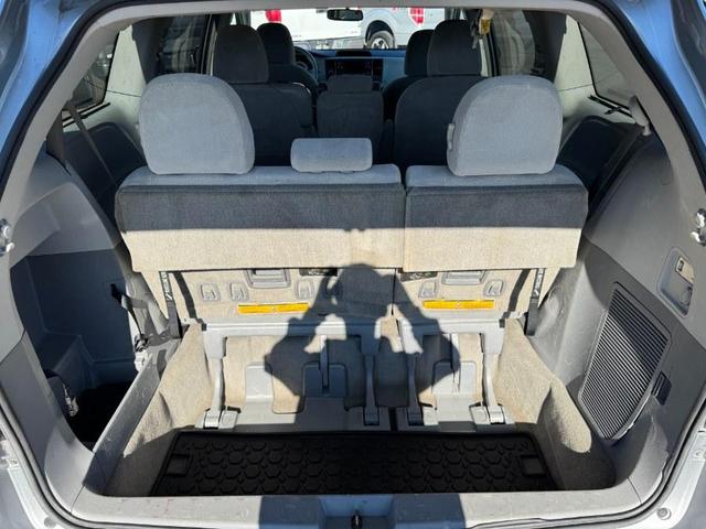 Photo of 2013 Silver Sky Metallic Toyota Sienna