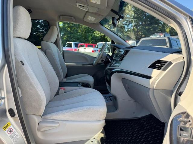 Photo of 2013 Silver Sky Metallic Toyota Sienna