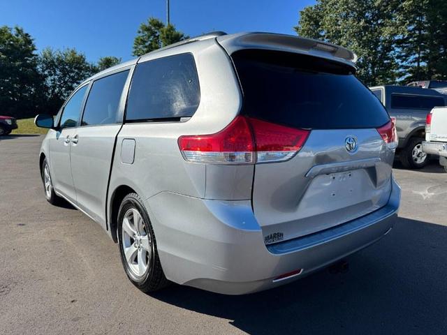 Photo of 2013 Silver Sky Metallic Toyota Sienna