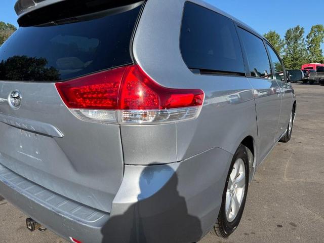 Photo of 2013 Silver Sky Metallic Toyota Sienna