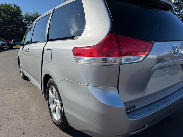 Photo of 2013 Silver Sky Metallic Toyota Sienna