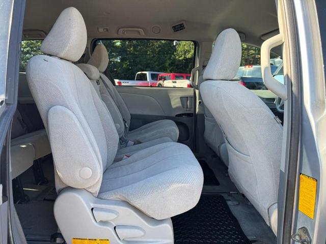 Photo of 2013 Silver Sky Metallic Toyota Sienna