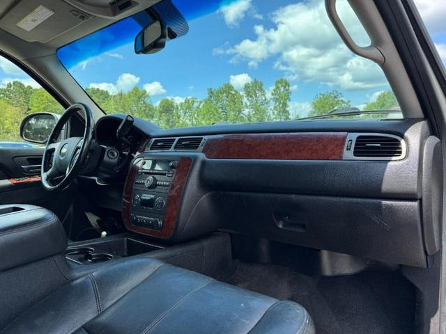 Photo of 2011 Sheer Silver Metallic Chevrolet Suburban