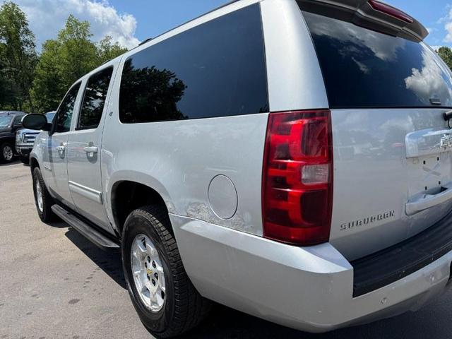 Photo of 2011 Sheer Silver Metallic Chevrolet Suburban