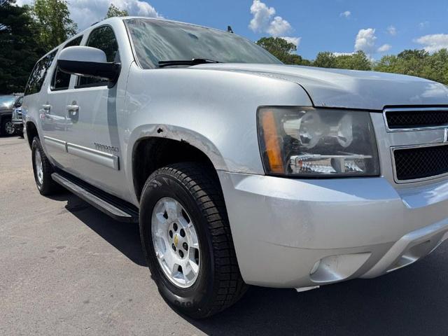 Photo of 2011 Sheer Silver Metallic Chevrolet Suburban