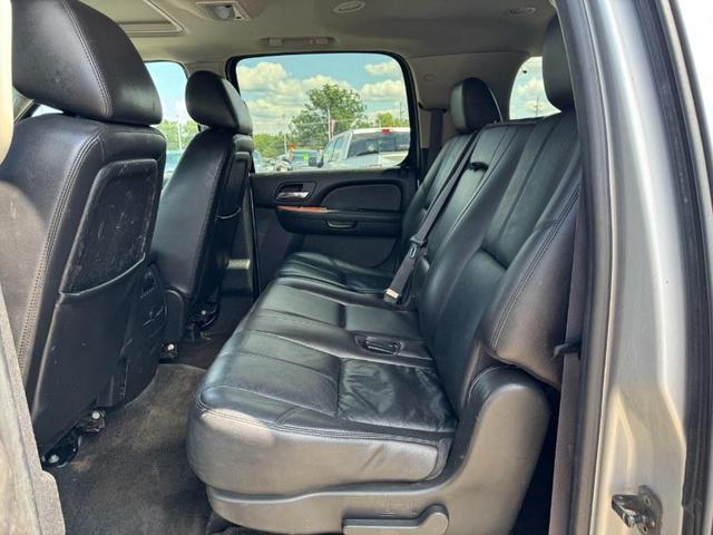 Photo of 2011 Sheer Silver Metallic Chevrolet Suburban
