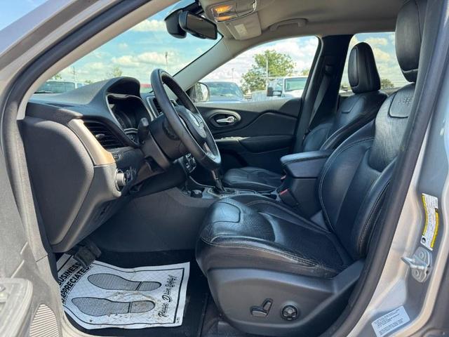 Photo of 2015 Billet Silver Metallic Clearcoat Jeep Cherokee