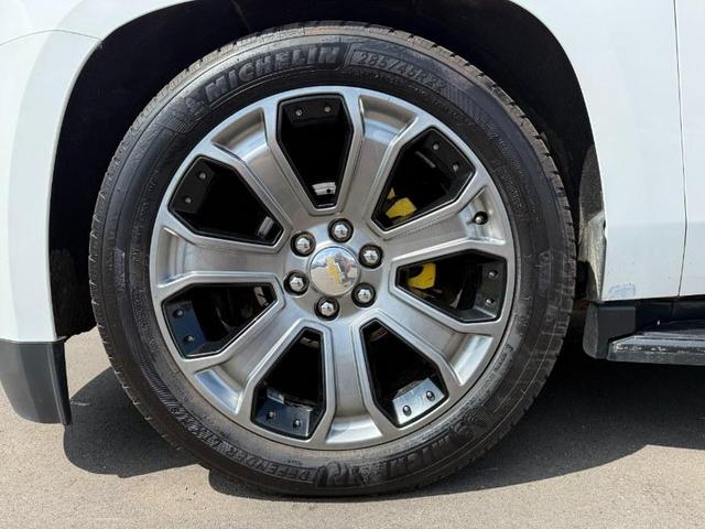 Photo of 2015 Summit White GMC Yukon