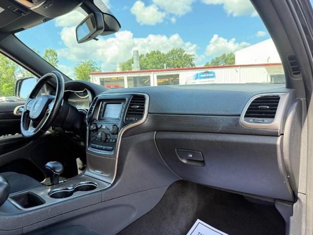 Photo of 2015 Brilliant Black Crystal Pearlcoat Jeep Grand Cherokee