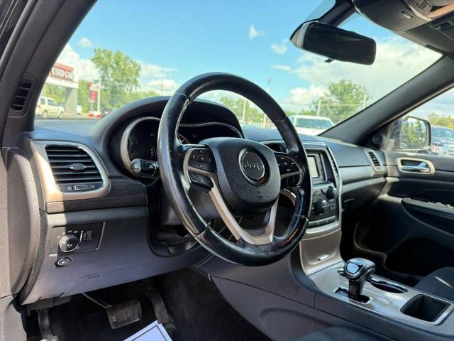 Photo of 2015 Brilliant Black Crystal Pearlcoat Jeep Grand Cherokee