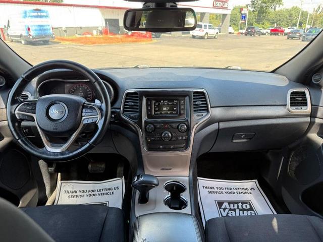 Photo of 2015 Brilliant Black Crystal Pearlcoat Jeep Grand Cherokee